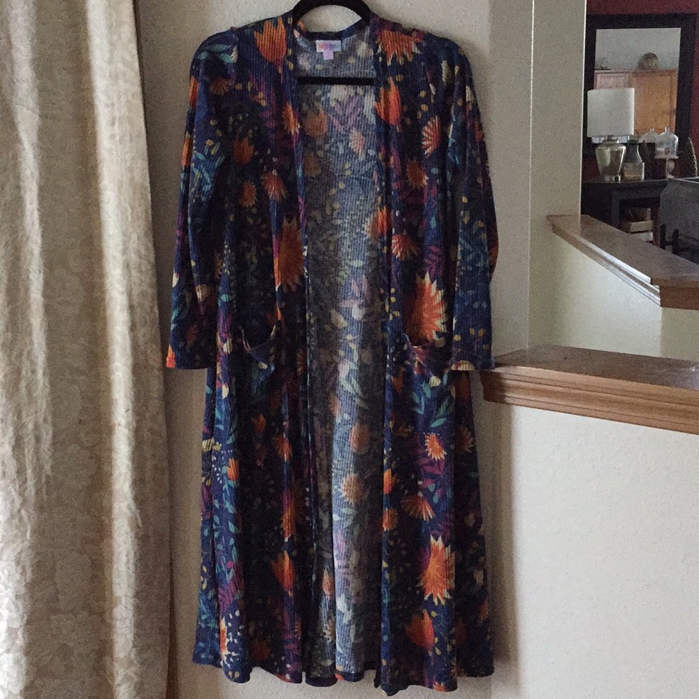 Beautiful blue Sarah! Small NWT LULAROE